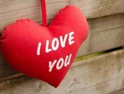30 Ucapan Girlfriend Day Romantis, Lengkap Dengan Bahasa Inggris & Artinya